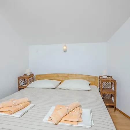 Amazing In Dubasnica With Wifi Malinska